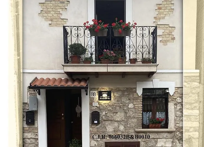 Leonardo Da Vinci Vicinissimo Clinica L'immacolata チェラーノ